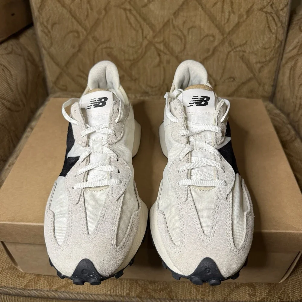 New Balance boots smoke details